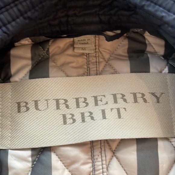 Authentic Burberry jacket for women - Picture 4 of 6